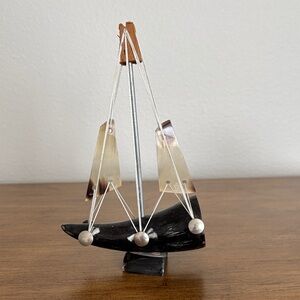 Black and Cream Sailboat from the DR